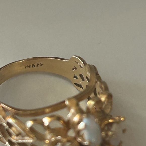 14K Elegant Gold Opal Floral Heart Filigree Vintage Ring - Picture 5 of 7